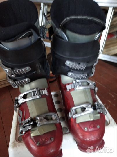 Горнолыжные ботинки