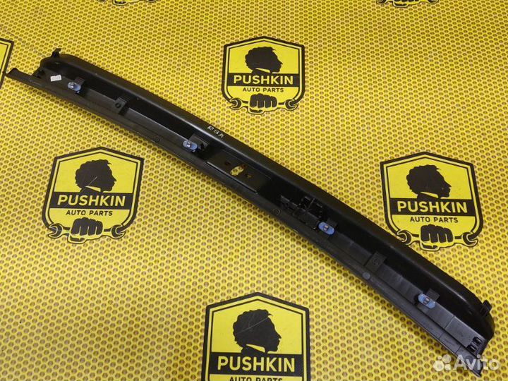 Накладка замка багажника Renault Kaptur RBA/REA