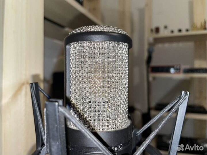 AKG P420 Студийный Микрофон