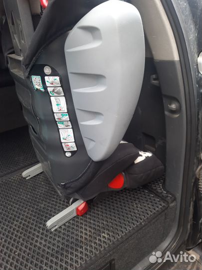 Автомобильное кресло britax romer 15 36кг