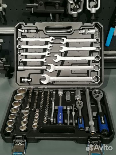 Набор инструмента универсальный 82пред. молоток