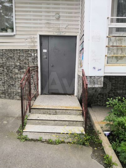 2-к. квартира, 44 м², 3/3 эт.