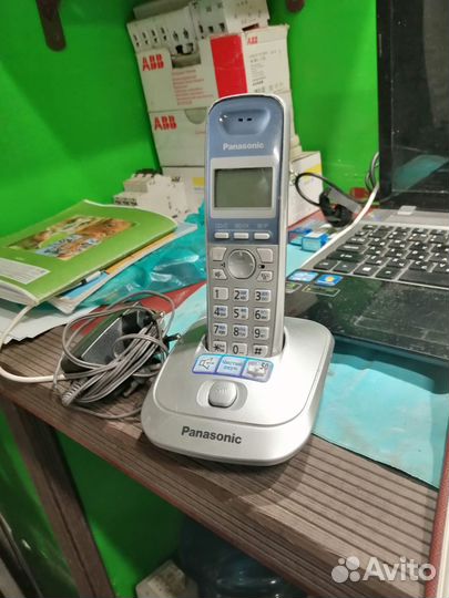 Радиотелефон Panasonic KX-TG2511 серый металлик