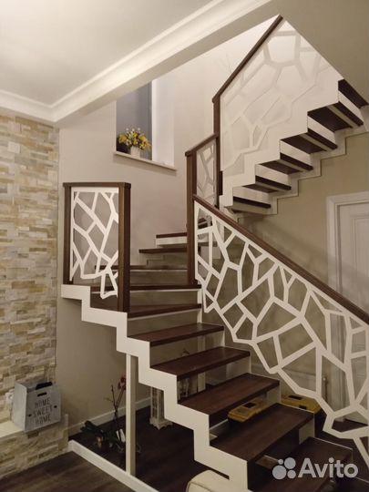 Лестница на каркасе