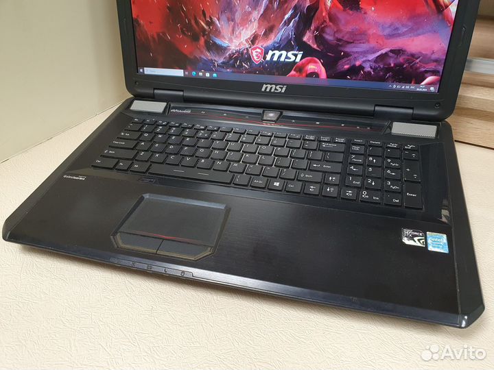 Мощный ноутбук MSI Dominator 17