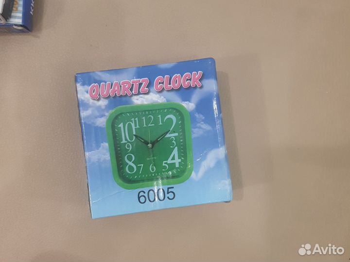 Часы будильник