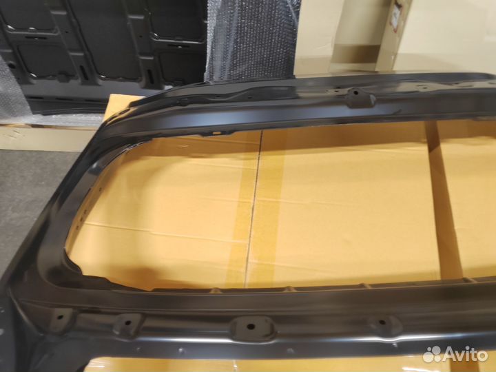 Крышка багажника Mitsubishi Eclipse Cross