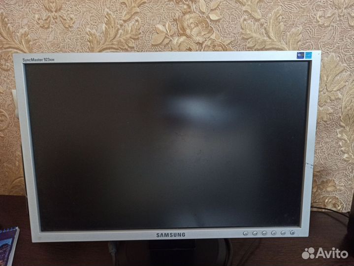 Монитор Samsung