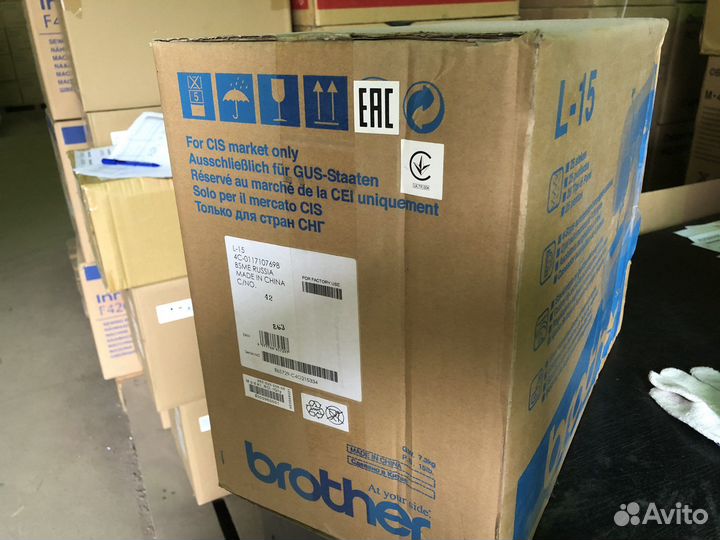 Швейная машина Brother L-15