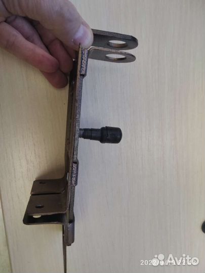 Засов-щеколда