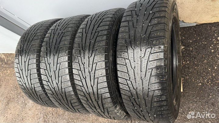 Nokian Tyres Hakkapeliitta R 215/65 R16 102T