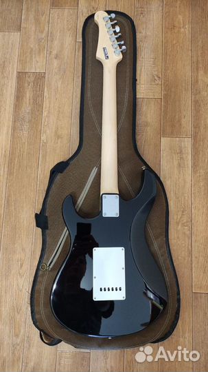 Электрогитара Yamaha Pacifica 112j