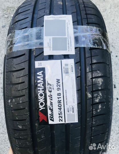 Yokohama BluEarth AE51 225/40 R18 92W