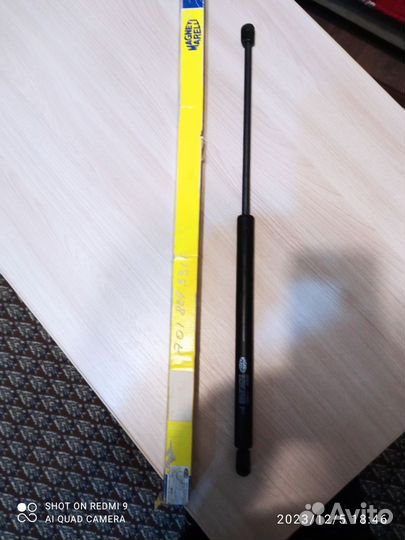 Упора крышки багажника