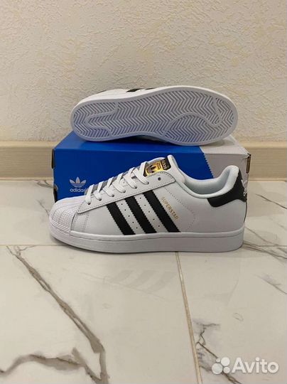 Кроссовки Adidas Superstar (Адидас Суперстар)