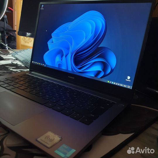 Ноутбук Huawei matebook d 14