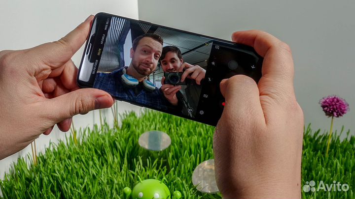 Samsung Galaxy S9, 4/64 ГБ
