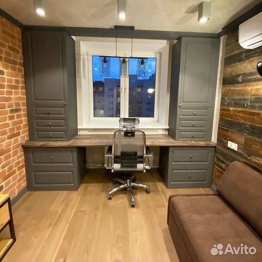 Рабочая зона у окна