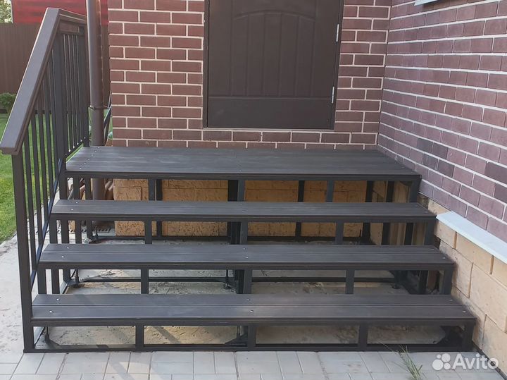 Лестница в дом из дпк