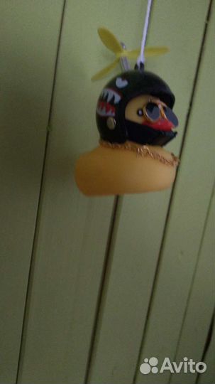 Резиновая утка игрушка