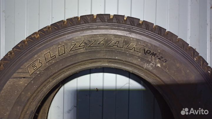 Bridgestone Blizzak DM-Z3 275/60 R18