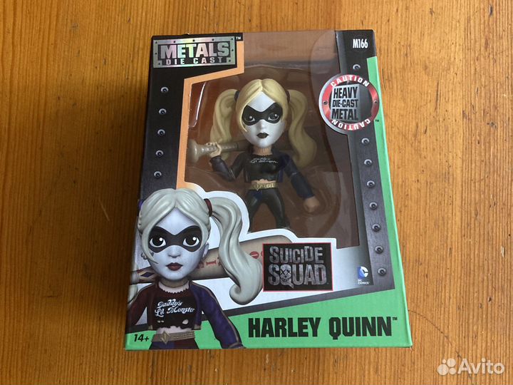 Фигурка Harley Quinn