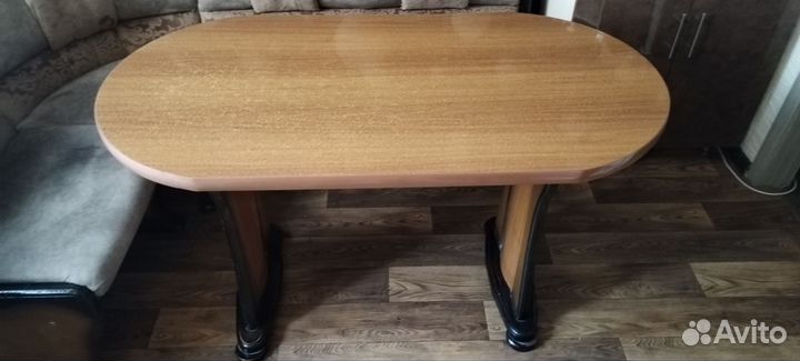 Кухонный стол