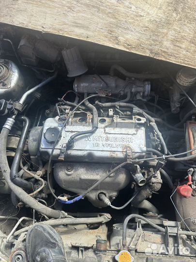Двигатель на mitsubishi carisma 1,6 4g92