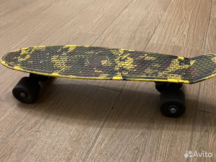 Скейтборд зелёно-жёлтый