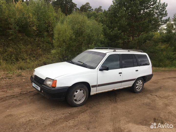 Opel Kadett, 1990