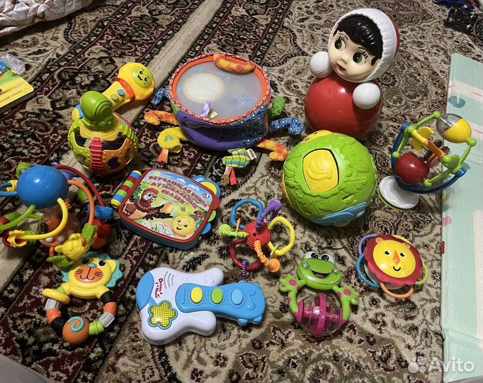 Развивающие игрушки для ребенка