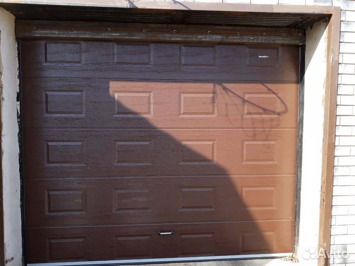 Секционные ворота