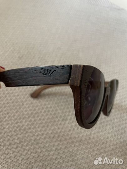 Солнцезащитные очки в деревянной оправе Woodsun