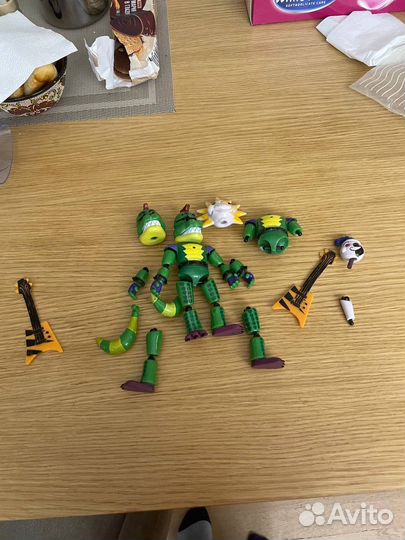 5 five nights Freddies (Montie)