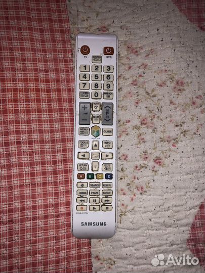 Телевизор samsung SMART tv 32 на запчасти