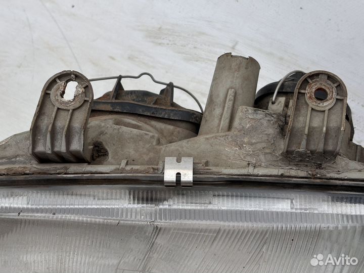 Фара левая правая Nissan Primera P11