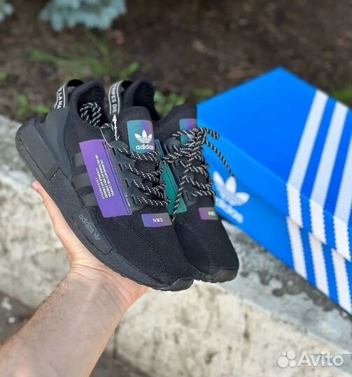 Кроссовки Adidas NMD женские