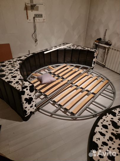 Круглая кровать бу