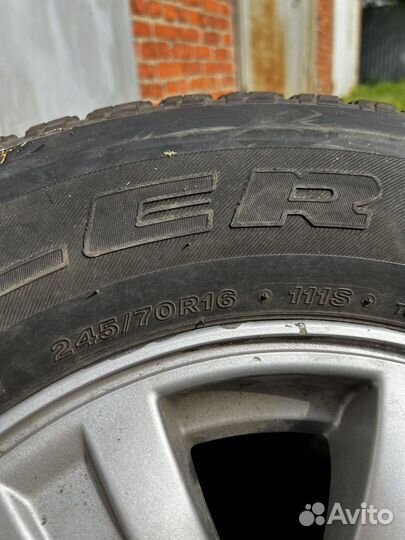 Bridgestone Dueler H/T 843 245/70 R32