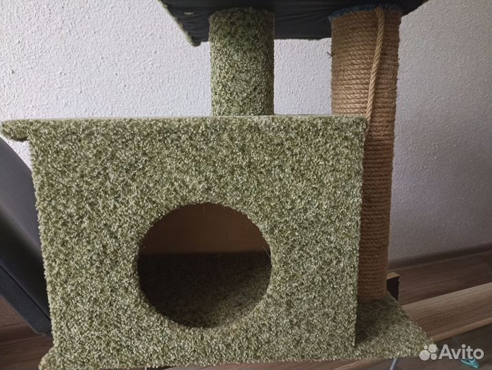 Домик для кошки с когтеточкой новый