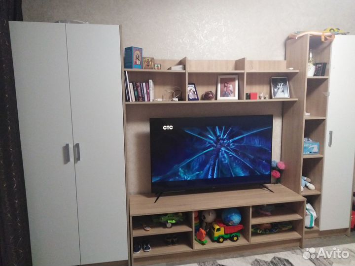 Продаю стенку