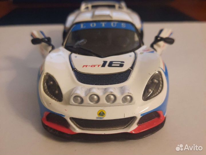 Машинка kinsmart, Lotus Exige R-GT