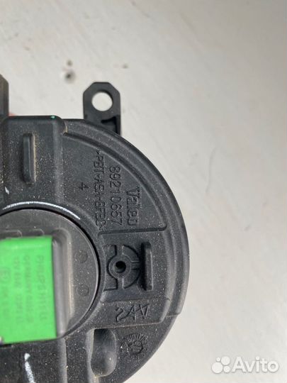 Фара противотуманная левая Toyota Prius ZVW30