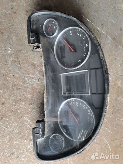 Щиток приборов на Audi A4 B6