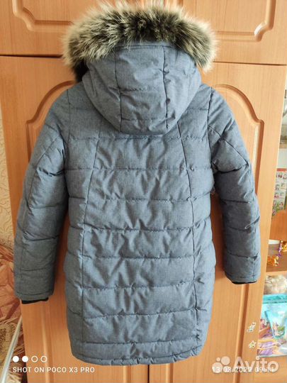 Зимняя куртка на девочку 146