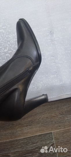Сапоги демисезонные натуральная кожа, новые