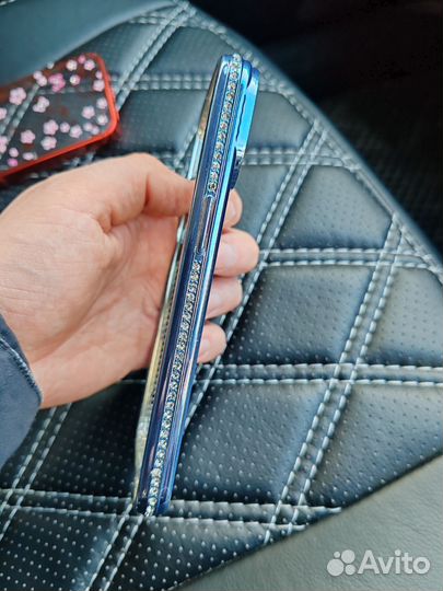 Чехол на iPhone 15