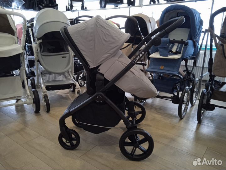 Коляска для новорожденных