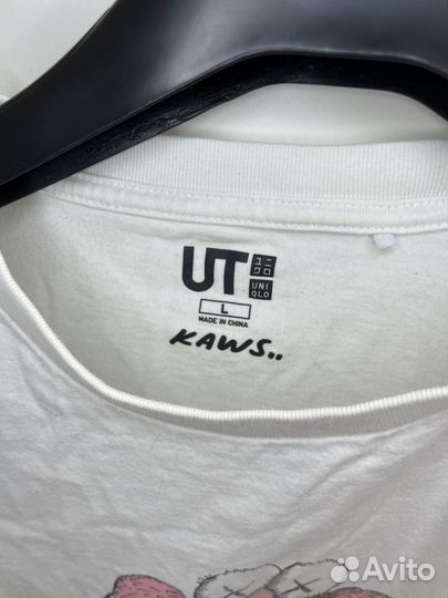 Uniqlo kaws