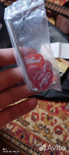 Гитара 6 струнная